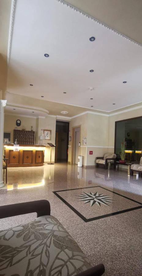 Hotel Pompei Fiuggi Extérieur photo