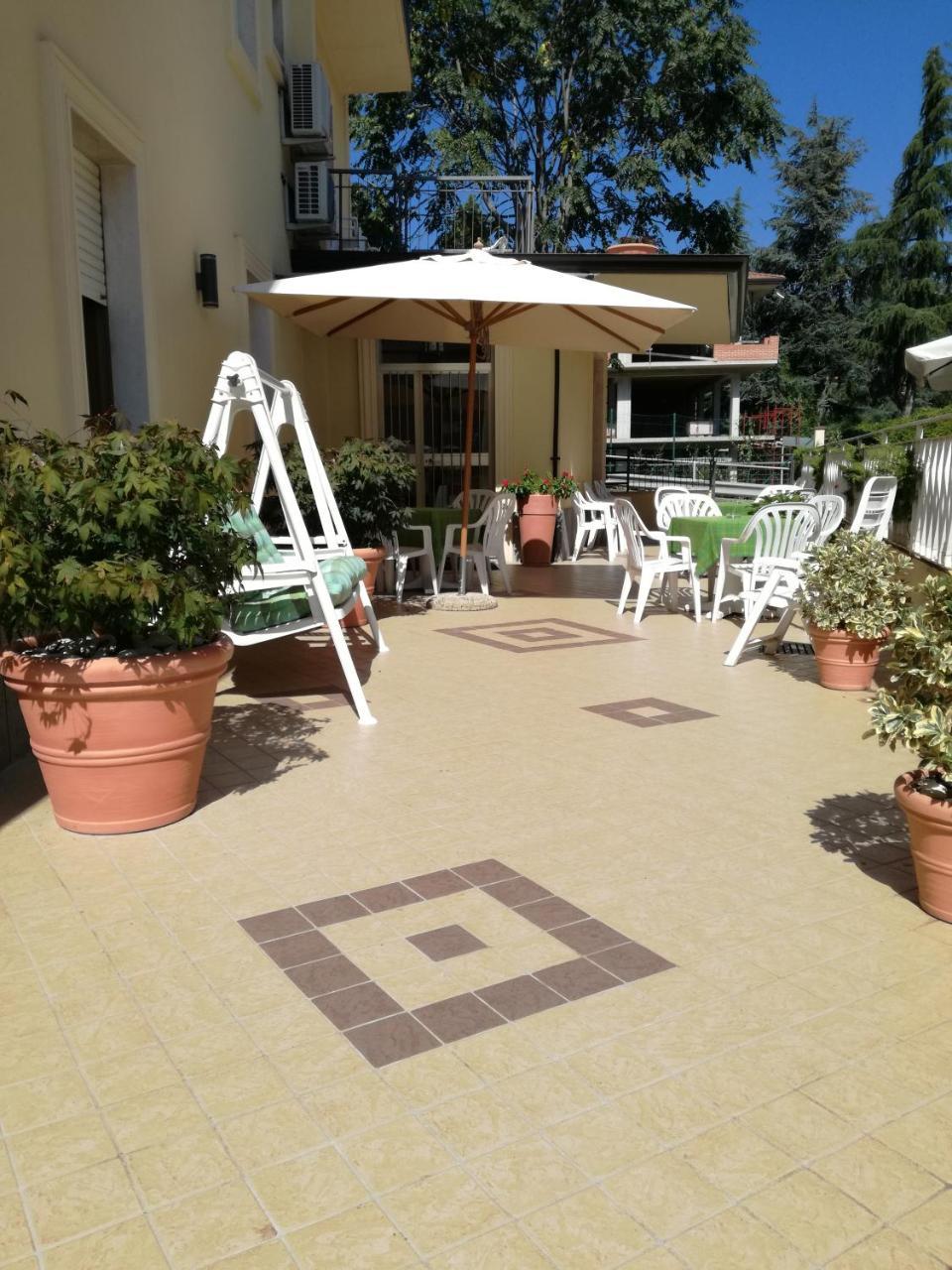 Hotel Pompei Fiuggi Extérieur photo